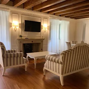 Apartamento Cavour44 - Palazzo Canossa, Verona